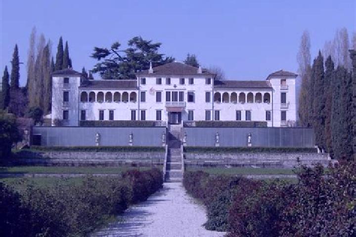 Sofia, 22 — Escort in San Zenone degli Ezzelini, Italy