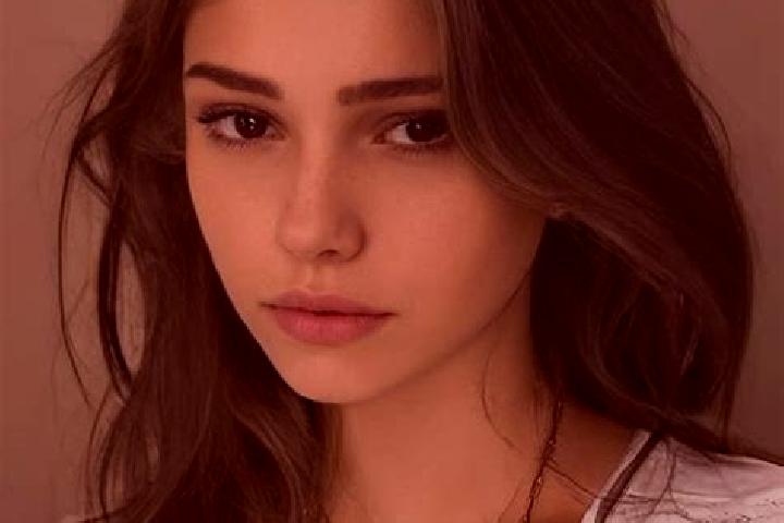 Sofia, 23, a chestnut hazel-eyed slavic companion based in Dudswell. Offering A-Level, BDSM, Dinner Date. Available for incall and outcall, day and evening d...