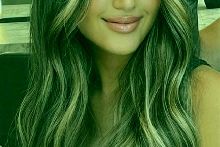 Sofia, 23, a dark blonde brown-eyed mediterranean companion based in Capesterre-Belle-Eau. Offering Dinner Date, Travel Companion, Couples, Girlfriend Experi...