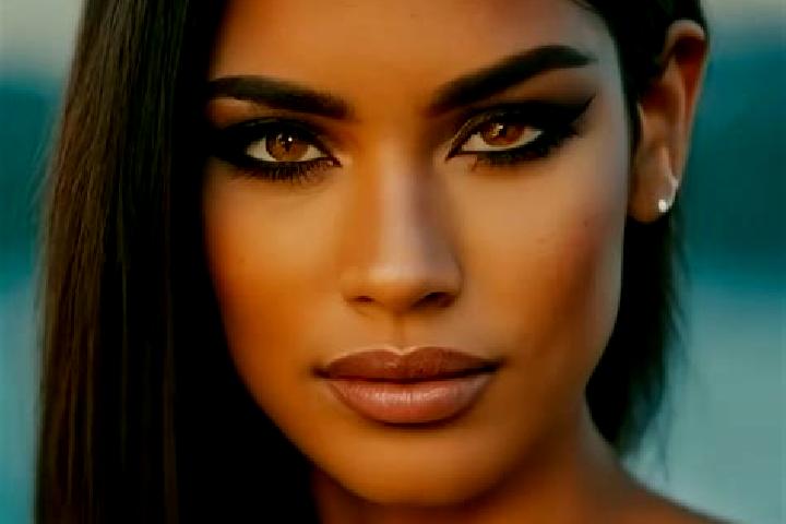 Sofia, 23, a red green-eyed latina companion based in Turgutreis. Offering Girlfriend Experience, Dinner Date, Roleplay. Available for incall and outcall, da...