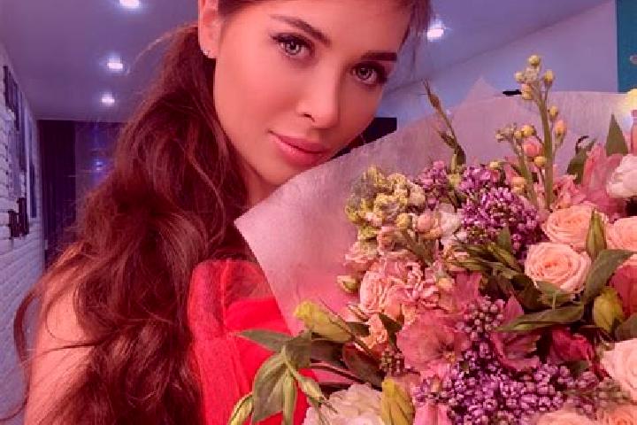 Sofia, 23, a red grey-eyed caucasian companion based in Zarapicos. Offering Erotic Massage, GFE, Travel Companion, Deep French Kissing, Girlfriend Experience...