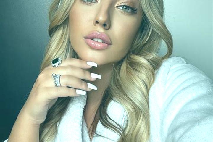 Sofia, 23 — Escort in Rocquemont, France