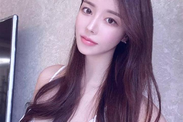 Sofia, 23 — Escort in Shijiaying, China