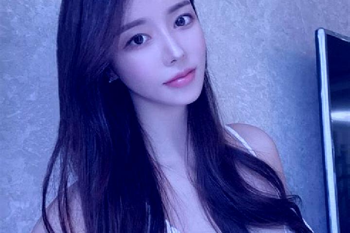 Sofia, 23 — Escort in Xinshui, China