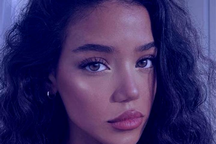 Sofia, 24, a black brown-eyed caribbean companion based in Newton Corner. Offering Overnight, Fetish, Roleplay. Available for incall and outcall, day and eve...