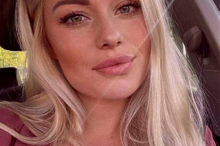 Sofia, 24, a blonde hazel-eyed caribbean companion based in Monteroduni. Offering Couples, Striptease. Available for incall and outcall, overnight bookings a...