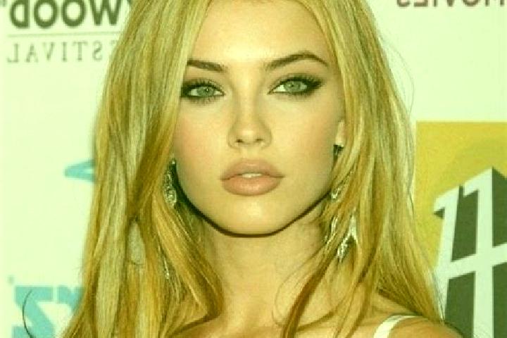 Sofia, 24, a blonde hazel-eyed mediterranean companion based in Porta Westfalica. Offering Dinner Date, Massage, GFE, 69, OWO. Available for incall and outca...