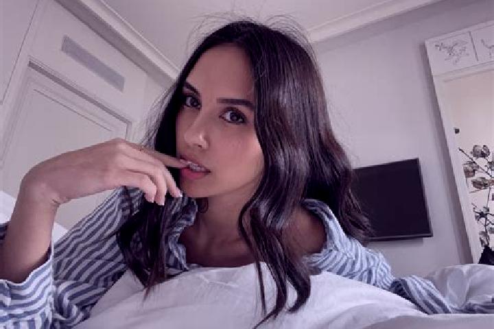 Sofia, 24, a brunette dark-eyed ebony companion based in Cockfosters. Offering Travel Companion, Girlfriend Experience, Striptease. Available for incall and ...