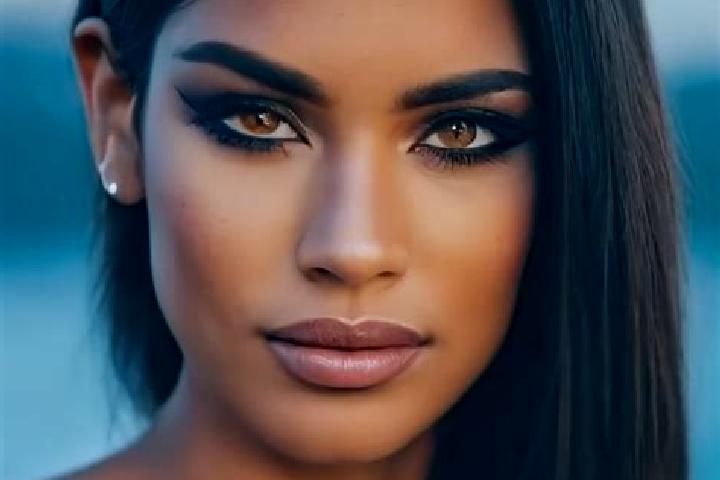 Sofia, 24, a red dark-eyed latina companion based in Oevel. Offering A-Level, Striptease, Roleplay. Available for incall and outcall, day and evening dates.