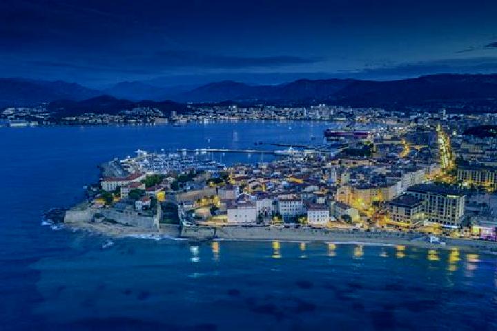 Sofia, 24 — Escort in Alata, France