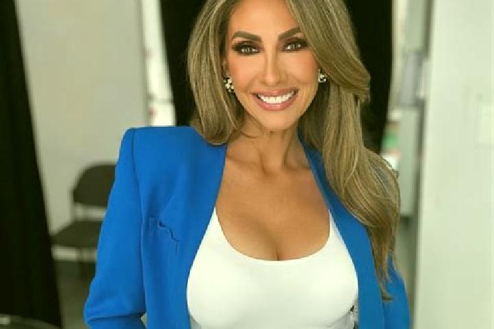 Sofia, 24 — Escort in Campins, Spain