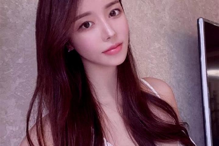 Sofia, 24 — Escort in Guzhuyingzi, China