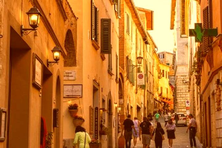 Sofia, 24 — Escort in Montepulciano, Italy