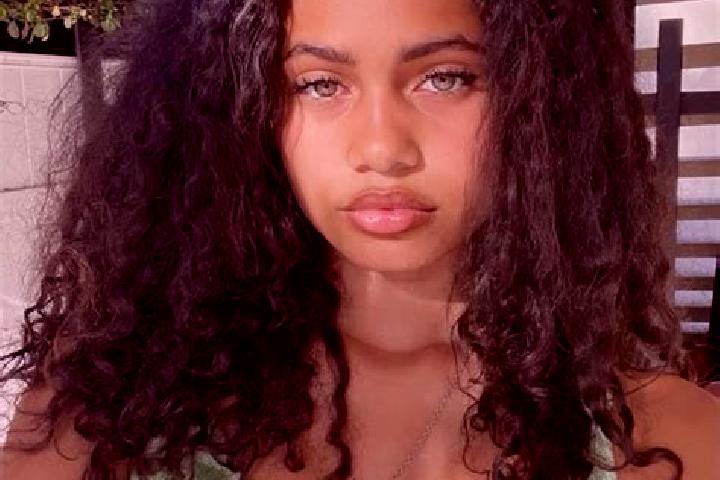 Sofia, 25, a auburn green-eyed mixed companion based in Torre de Roveri. Offering Roleplay, Duos, Deep French Kissing. Available for incall and outcall, over...