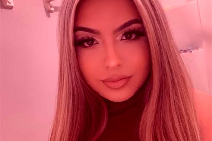 Sofia, 25, a blonde brown-eyed latina companion based in Chongos Bajo. Offering Dinner Date, Girlfriend Experience, Travel Companion, Striptease, Massage. Av...