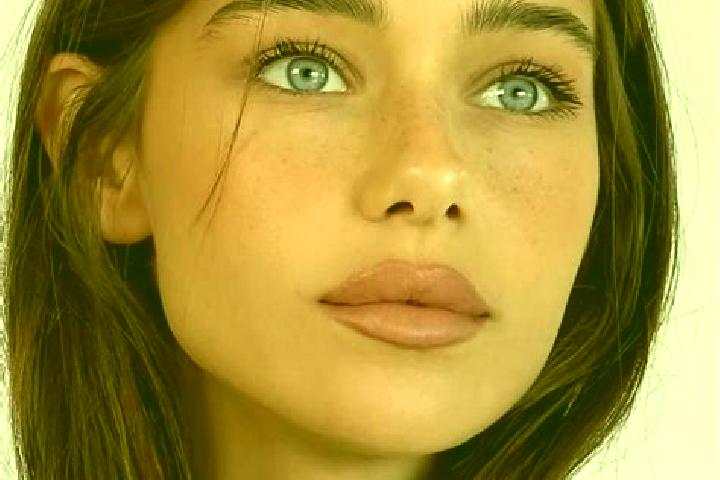 Sofia, 25, a brunette brown-eyed middle eastern companion based in Mahukule B. Offering GFE, CIM, 69. Available for incall and outcall, day and evening dates.