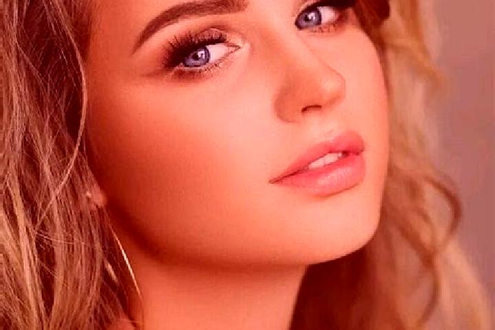 Sofia, 25, a dark blonde blue-eyed caucasian companion based in Przechlewo. Offering CIM, Deep French Kissing, Domination, Couples, 69. Available for incall ...