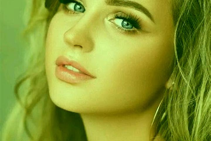 Sofia, 25, a dark blonde blue-eyed european companion based in Dulanpokpok. Offering GFE, Domination, Massage. Available for incall and outcall, overnight bo...