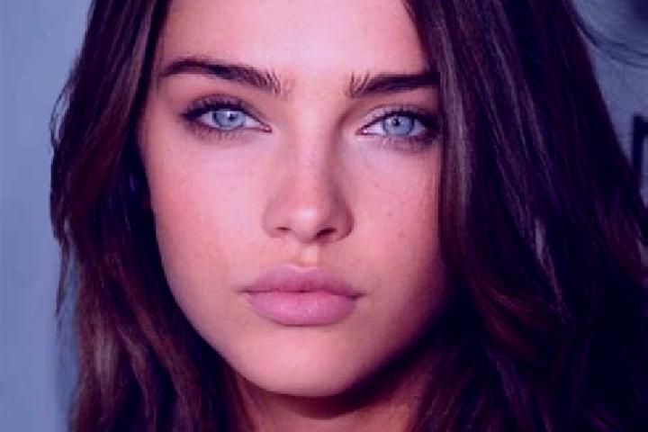 Sofia, 25, a red brown-eyed ebony companion based in Cordoba (Santa Leticia). Offering Striptease, Deep French Kissing, A-Level. Available for incall and out...