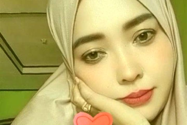 Sofia, 25 — Escort in Buniasih, Indonesia