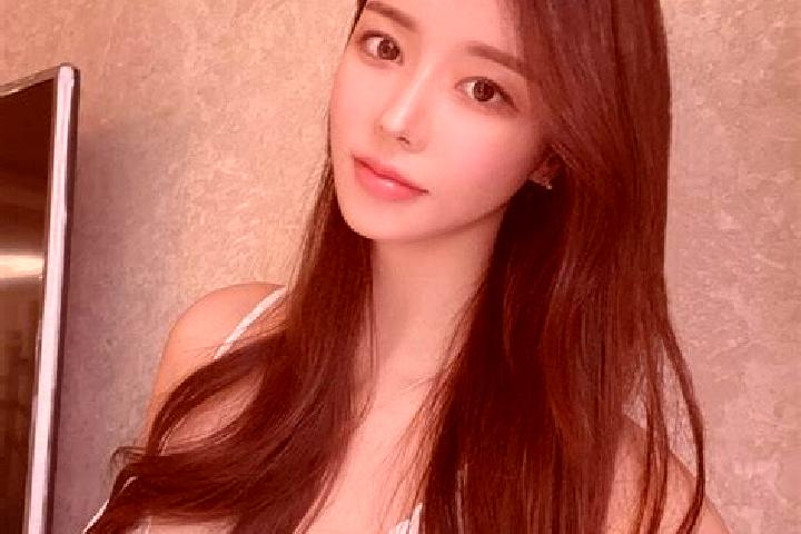 Sofia, 25 — Escort in Dayton, Australia