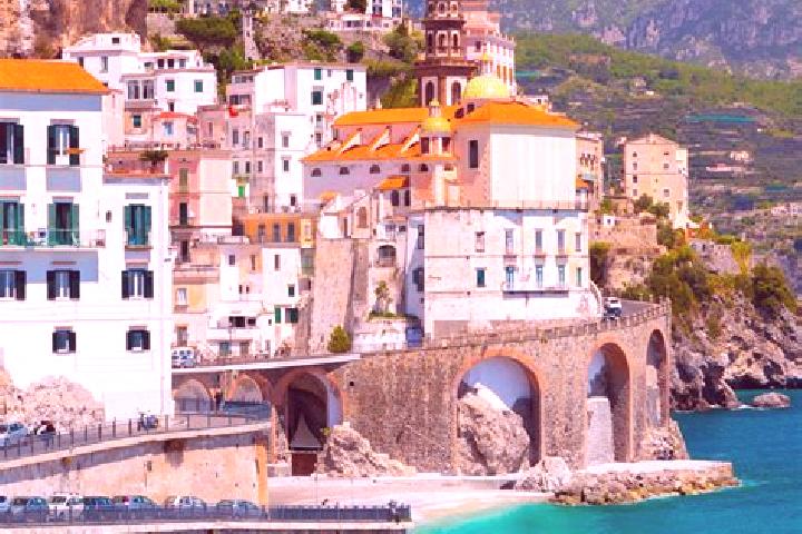 Sofia, 25 — Escort in Galatro, Italy