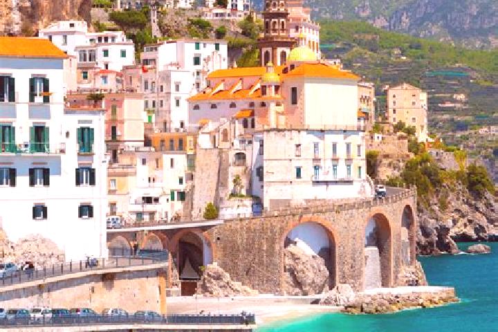 Sofia, 25 — Escort in Pievebovigliana, Italy