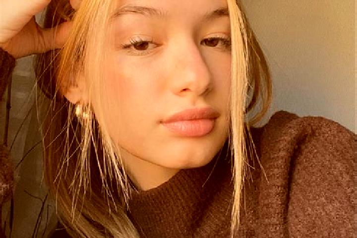 Sofia, 26, a blonde brown-eyed asian companion based in Strassen. Offering 69, OWO, Duos, BDSM. Available for incall and outcall, day and evening dates.