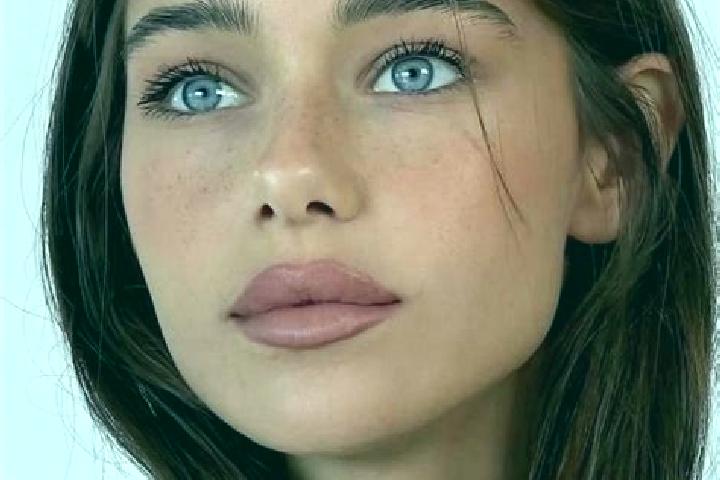 Sofia, 26, a brunette brown-eyed european companion based in Mapleton. Offering A-Level, Tantra, Massage. Available for incall and outcall, overnight booking...