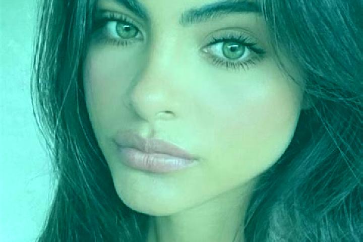 Sofia, 26, a brunette green-eyed middle eastern companion based in Bra. Offering OWO, BDSM, Tantra, Deep French Kissing. Available for incall and outcall, da...