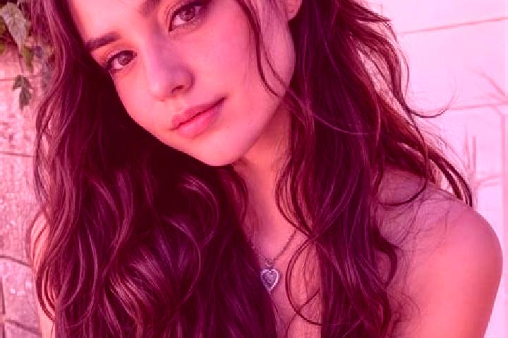 Sofia, 26, a chestnut hazel-eyed middle eastern companion based in Hucisko. Offering Erotic Massage, Travel Companion, Tantra, Overnight, Duos. Available for...
