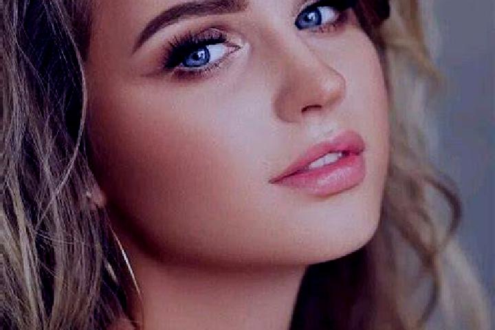 Sofia, 26, a dark blonde blue-eyed caucasian companion based in Harvard. Offering A-Level, Tantra, Striptease. Available for incall and outcall, day and even...