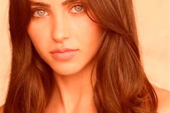 Sofia, 26, a dark blonde brown-eyed latina companion based in Xeresa. Offering OWO, Domination. Available for incall and outcall, overnight bookings available.