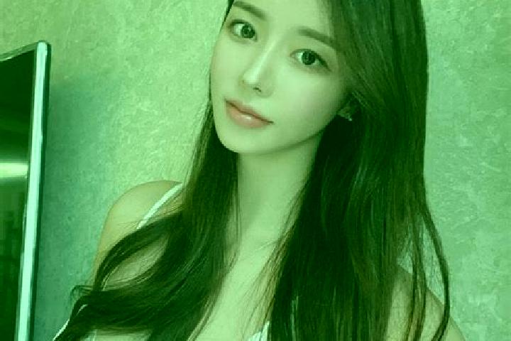Sofia, 26 — Escort in Jiaotan, China