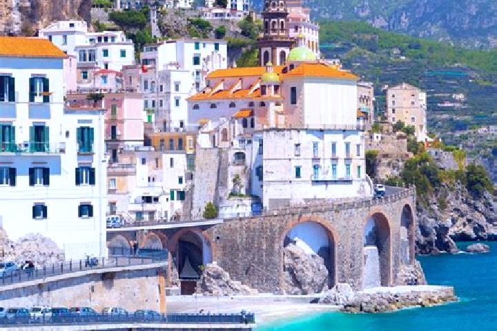 Sofia, 26 — Escort in Torchiati, Italy