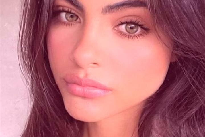 Sofia, 27, a brunette green-eyed mediterranean companion based in Serbauti. Offering Massage, 69, CIM, Roleplay. Available for incall and outcall, overnight ...