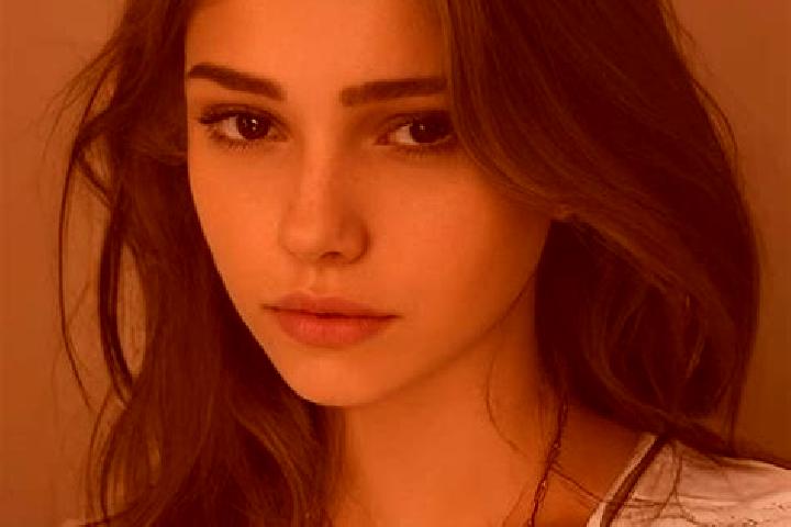 Sofia, 27, a brunette grey-eyed slavic companion based in Taraco. Offering 69, Couples. Available for incall and outcall, day and evening dates.