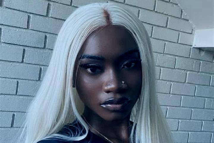 Sofia, 27, a platinum blonde dark-eyed ebony companion based in Jorobamba. Offering Tantra, CIM, GFE, Roleplay, Duos. Available for incall and outcall, overn...