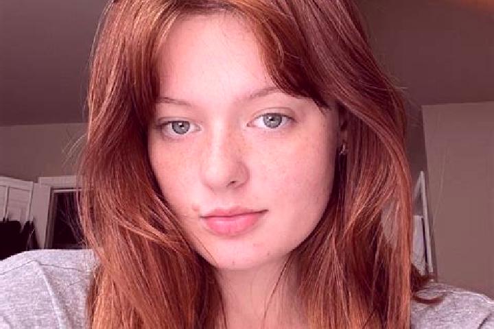 Sofia, 27, a red brown-eyed mixed companion based in Millinocket. Offering OWO, GFE, Domination. Available for incall and outcall, day and evening dates.