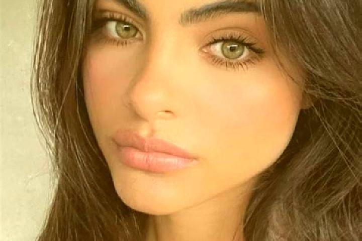 Sofia, 27, a red grey-eyed indian companion based in Dragus. Offering GFE, Dinner Date, Domination, Travel Companion. Available for incall and outcall, day a...