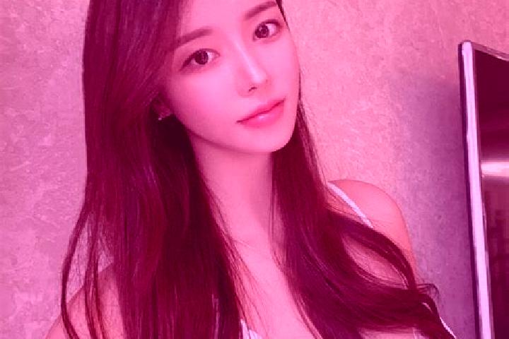 Sofia, 27 — Escort in Jiaoju, China