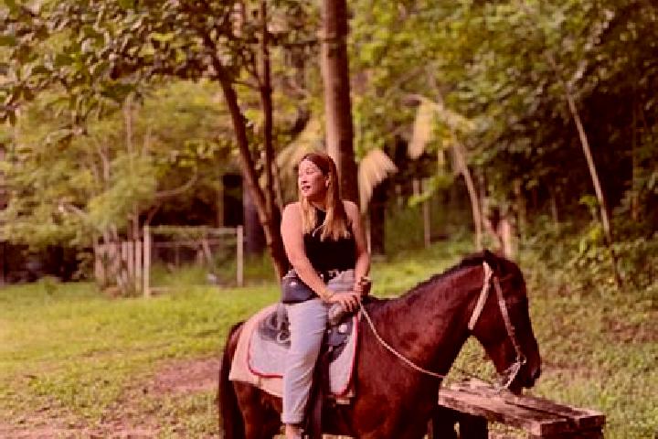Sofia, 27 — Escort in Pulangbato, Philippines