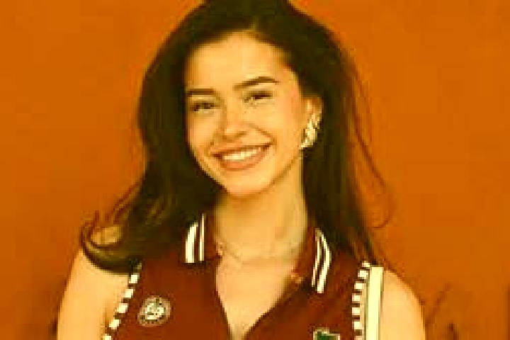 Sofia, 27 — Escort in Saint-Sandoux, France