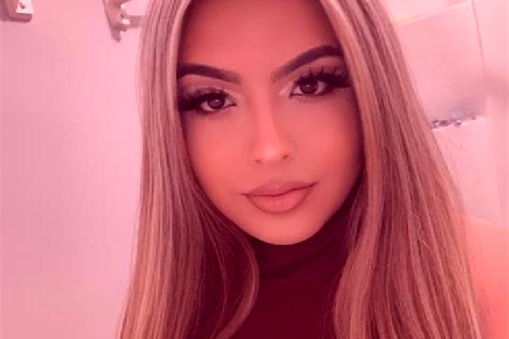 Sofia, 28, a blonde amber-eyed latina companion based in Baoyan. Offering Domination, Tantra, Dinner Date, Prostate Massage. Available for incall and outcall...