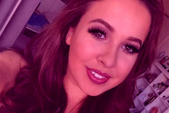 Sofia, 28, a brunette amber-eyed european companion based in Tywyn. Offering Roleplay, Tantra, Erotic Massage. Available for incall and outcall, day and even...