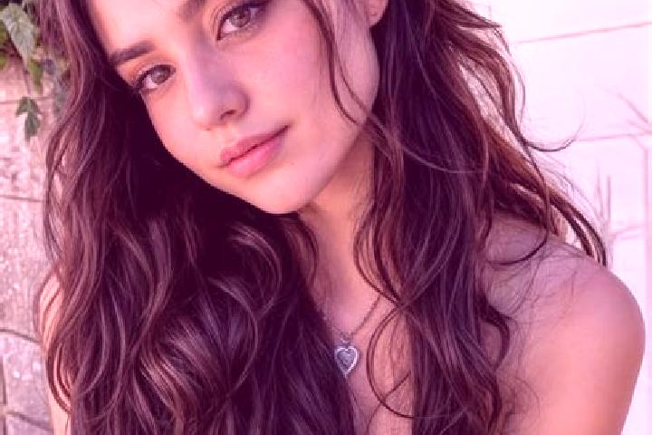 Sofia, 28, a brunette hazel-eyed mixed companion based in Kertahayu. Offering 69, Deep French Kissing, Domination, Party Girl. Available for incall and outca...