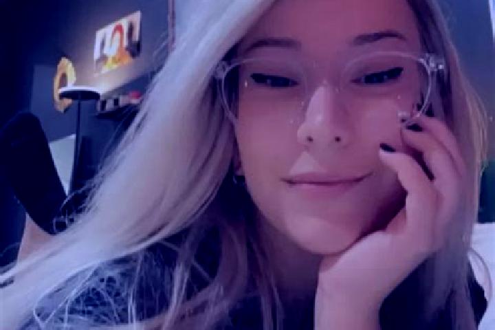 Sofia, 28, a platinum blonde dark-eyed mediterranean companion based in Heroica Ciudad de Ejutla de Crespo. Offering Dinner Date, BDSM, Massage, CIM. Availab...