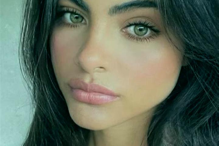 Sofia, 29, a brunette hazel-eyed european companion based in Holdenstedt. Offering Striptease, Tantra, Deep French Kissing. Available for incall and outcall,...