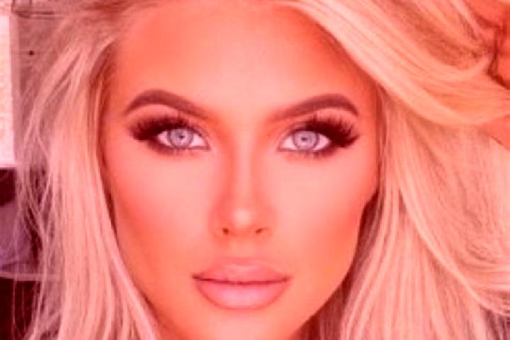 Sofia, 29, a platinum blonde amber-eyed european companion based in Old Jeswang. Offering Overnight, Striptease, Dinner Date. Available for incall and outcal...