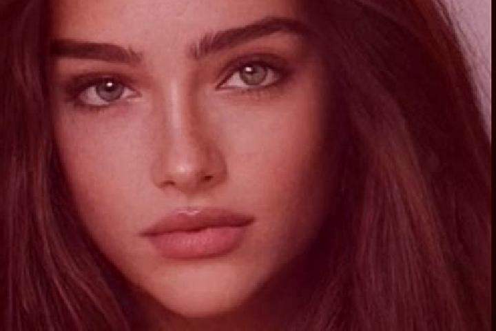 Sofia, 30, a chestnut grey-eyed caucasian companion based in Czerwonka. Offering GFE, Deep French Kissing, OWO. Available for incall and outcall, overnight b...